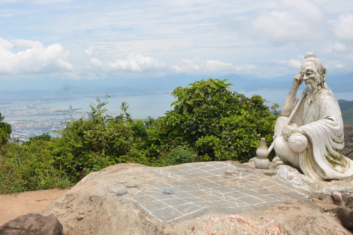 Confucius statue playing chess at Ban Co Peak, Son Tra Peninsula